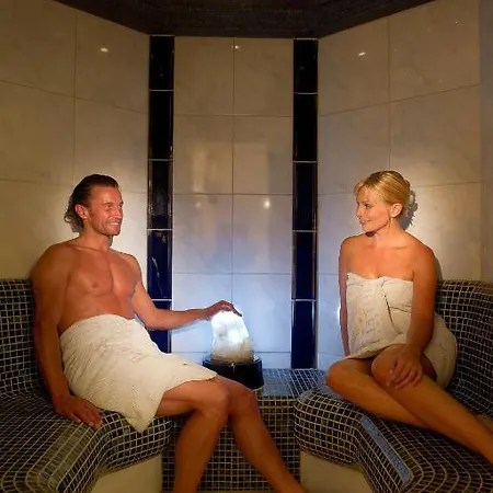 Post Sport- Und Wellness ホテル 4*